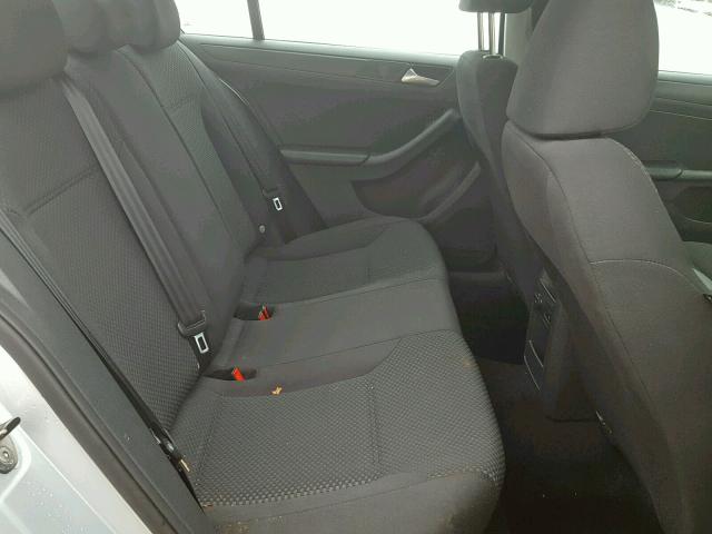 3VW1K7AJ5DM286166 - 2013 VOLKSWAGEN JETTA BASE Արծաթագույն լուսանկար 6