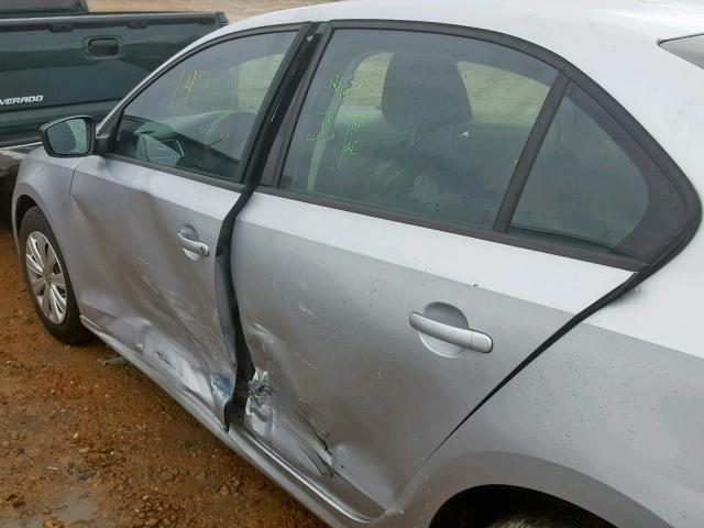 3VW1K7AJ5DM286166 - 2013 VOLKSWAGEN JETTA BASE Արծաթագույն լուսանկար 9