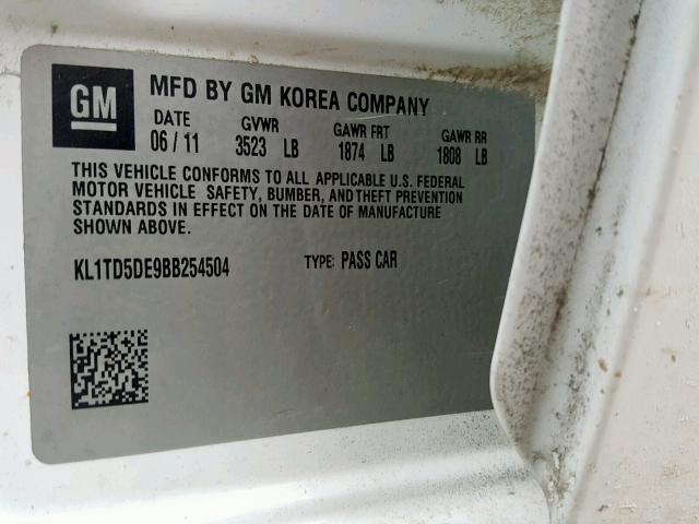 KL1TD5DE9BB254504 - 2011 CHEVROLET AVEO LS WHITE photo 10