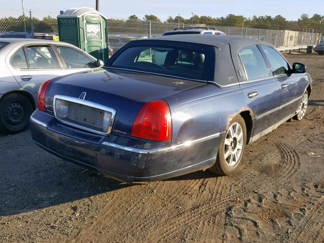 1LNHM82W13Y619568 - 2003 LINCOLN TOWN CAR S BLUE photo 4