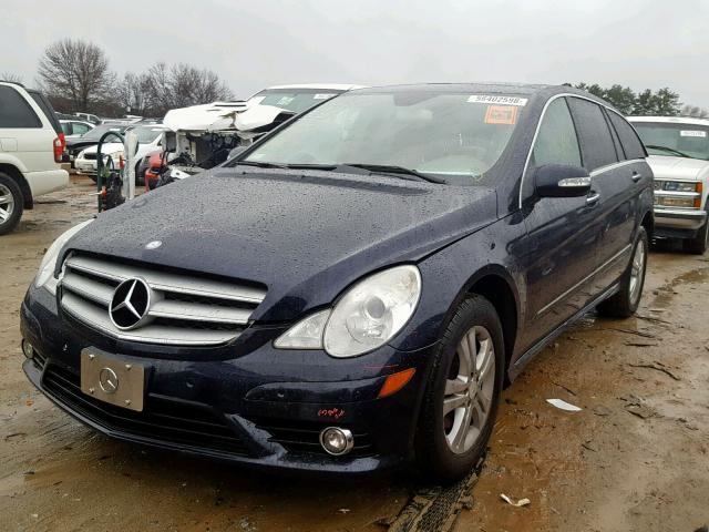 4JGCB65E08A081176 - 2008 MERCEDES-BENZ R 350 BLUE photo 2