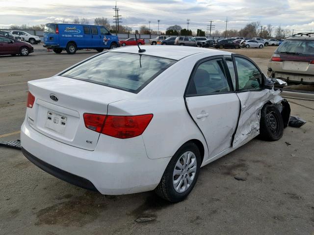 KNAFU4A22B5448538 - 2011 KIA FORTE EX WHITE photo 4