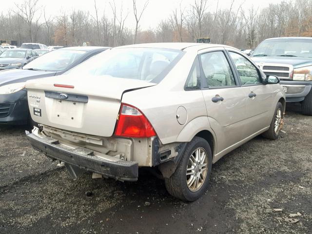 1FAHP34N77W142980 - 2007 FORD FOCUS ZX4 TAN photo 4