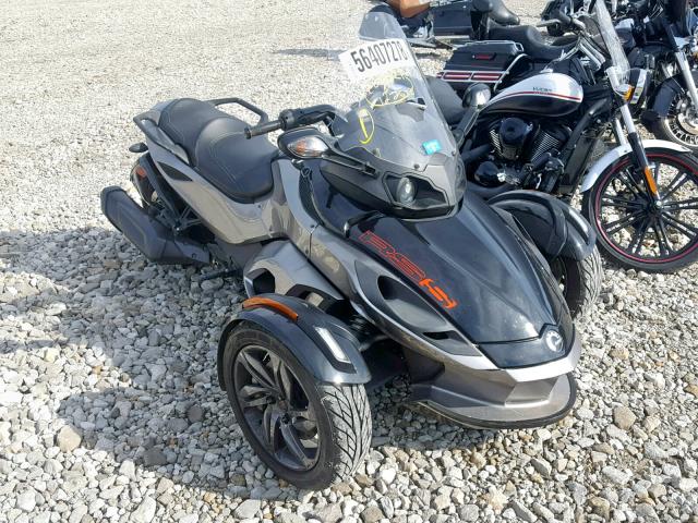 2BXNAAC14DV000129 - 2013 CAN-AM SPYDER ROA SILVER photo 1