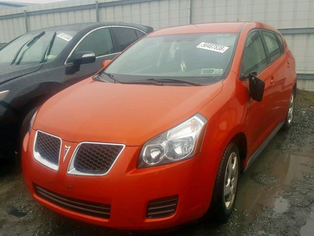 5Y2SL6E83AZ406997 - 2010 PONTIAC VIBE ORANGE photo 2