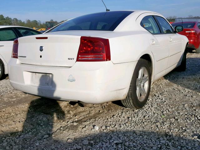 2B3KA33GX8H236714 - 2008 DODGE CHARGER SX WHITE photo 4