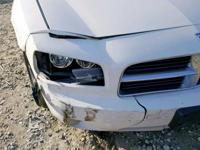 2B3KA33GX8H236714 - 2008 DODGE CHARGER SX WHITE photo 9