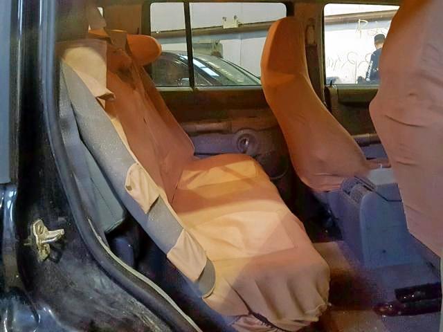 1J8HG48N76C119654 - 2006 JEEP COMMANDER BLACK photo 6