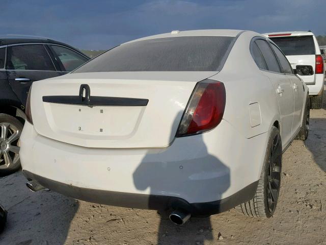 1LNHM93R49G612255 - 2009 LINCOLN MKS WHITE photo 4