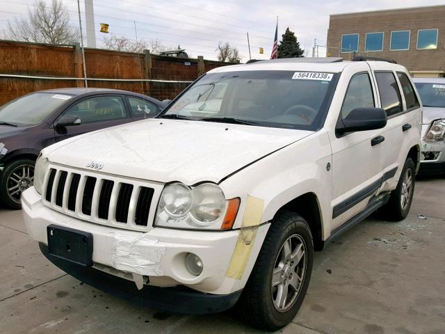 1J8HR48N75C537382 - 2005 JEEP GRAND CHER WHITE photo 2