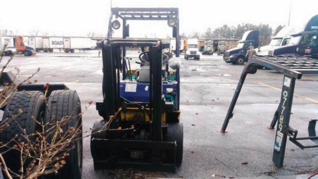 559233A - 2002 KMTS FORKLIFT UNKNOWN - NOT OK FOR INV. photo 4