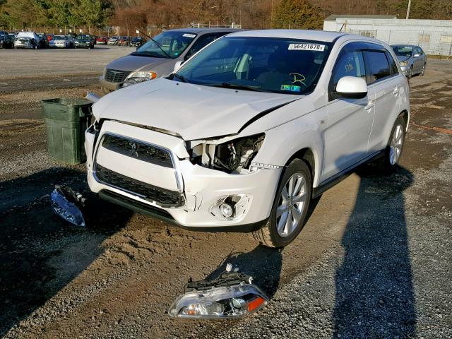 4A4AR3AU6EE001718 - 2014 MITSUBISHI OUTLANDER WHITE photo 2