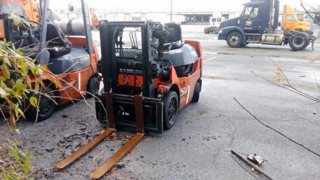 7FGCU2573862 - 2002 TOYOTA FORKLIFT UNKNOWN - NOT OK FOR INV. photo 2