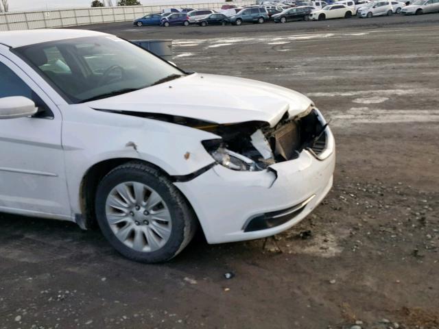 1C3BC4FG8BN553873 - 2011 CHRYSLER 200 LX WHITE photo 9