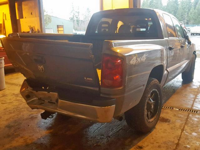 1D7HW48N16S606404 - 2006 DODGE DAKOTA QUA GRAY photo 4