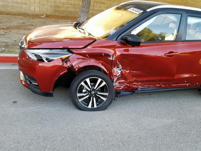 3N1CP5CU4JL541256 - 2018 NISSAN KICKS S RED photo 9