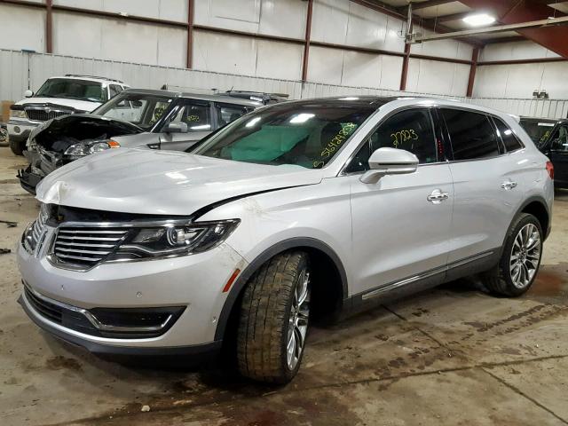 2LMTJ8LP4GBL71575 - 2016 LINCOLN MKX RESERV SILVER photo 2