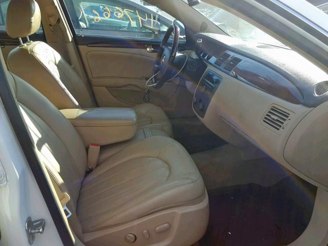 1G4HD57228U176561 - 2008 BUICK LUCERNE CX WHITE photo 5