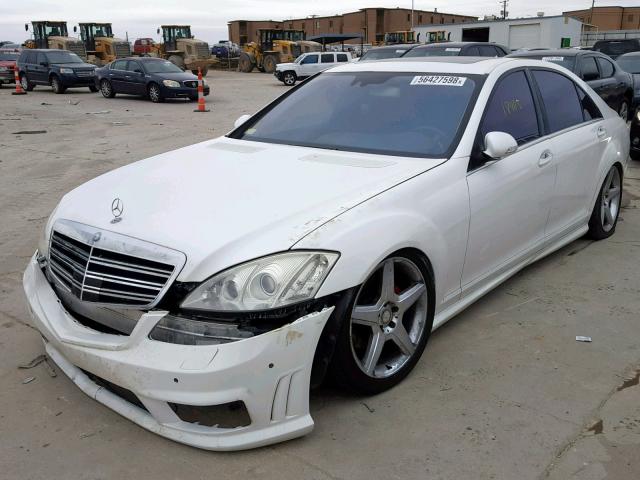 WDDNG71X37A011753 - 2007 MERCEDES-BENZ S 550 WHITE photo 2