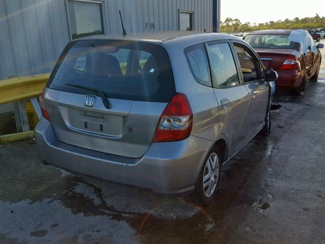 JHMGD38467S052578 - 2007 HONDA FIT GRAY photo 4