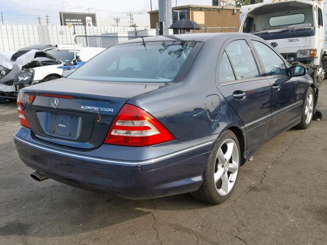 WDBRF40J15F617013 - 2005 MERCEDES-BENZ C 230K SPO BLUE photo 4