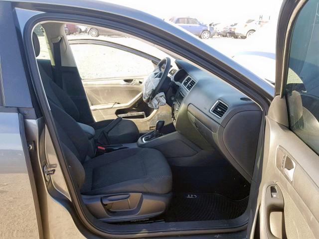 3VWLL7AJ2EM289260 - 2014 VOLKSWAGEN JETTA TDI GRAY photo 5