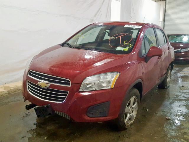 KL7CJPSB1FB081960 - 2015 CHEVROLET TRAX 1LS RED photo 2