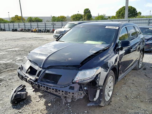 2LMHJ5NK0GBL01190 - 2016 LINCOLN MKT BLACK photo 2