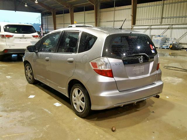 JHMGE8H20AS026946 - 2010 HONDA FIT SILVER photo 3