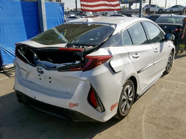 JTDKARFP9H3063025 - 2017 TOYOTA PRIUS PRIM თეთრი ფოტო 4