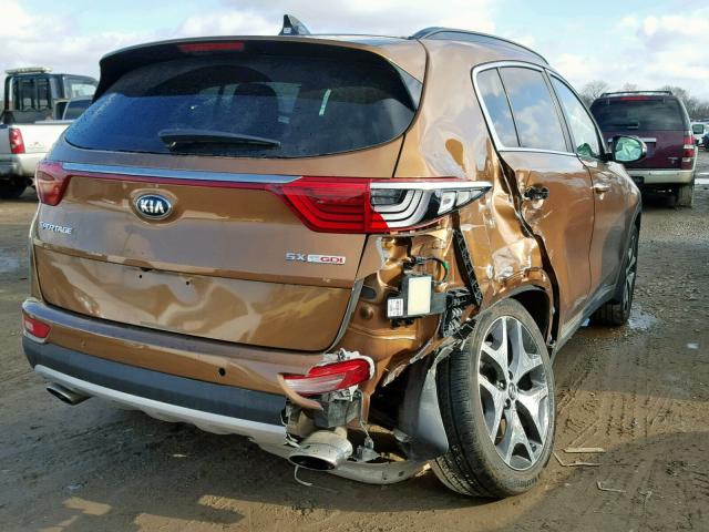 KNDPRCA62J7355124 - 2018 KIA SPORTAGE S BROWN photo 4