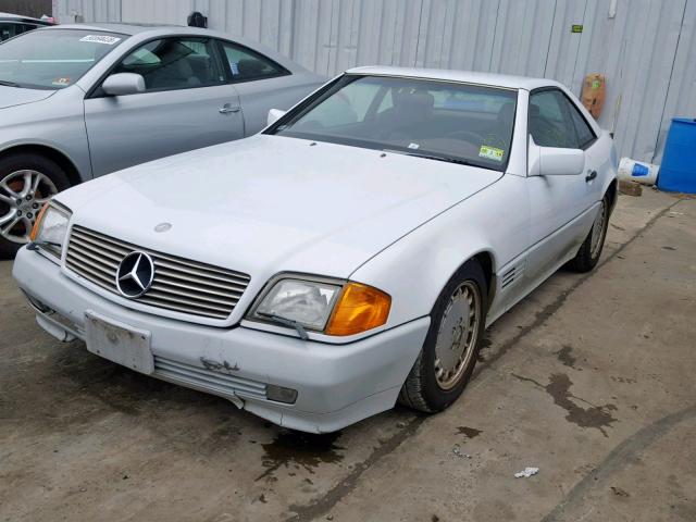 WDBFA66E5LF007295 - 1990 MERCEDES-BENZ 500 SL WHITE photo 2