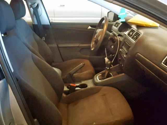 3VW1K7AJ9EM310809 - 2014 VOLKSWAGEN JETTA BASE SILVER photo 5