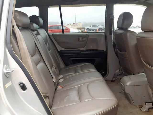 JTEHF21A920060247 - 2002 TOYOTA HIGHLANDER SILVER photo 6