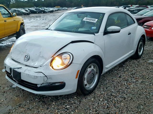 3VWF17AT8FM654580 - 2015 VOLKSWAGEN BEETLE 1.8 WHITE photo 2