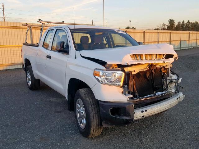 5TFUM5F11HX069723 - 2017 TOYOTA TUNDRA DOU WHITE photo 1