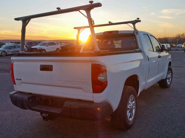 5TFUM5F11HX069723 - 2017 TOYOTA TUNDRA DOU WHITE photo 4