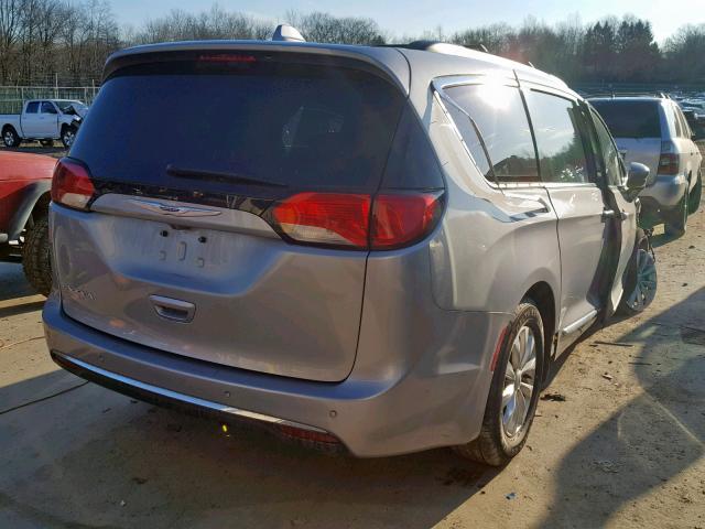 2C4RC1BG0HR569463 - 2017 CHRYSLER PACIFICA T SILVER photo 4