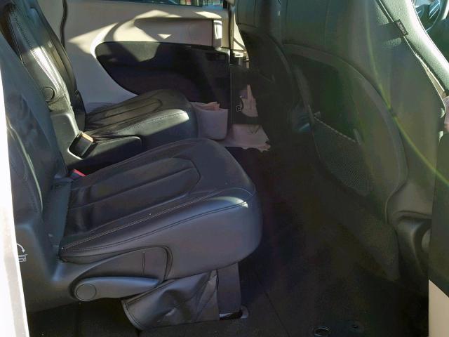 2C4RC1BG0HR569463 - 2017 CHRYSLER PACIFICA T SILVER photo 6