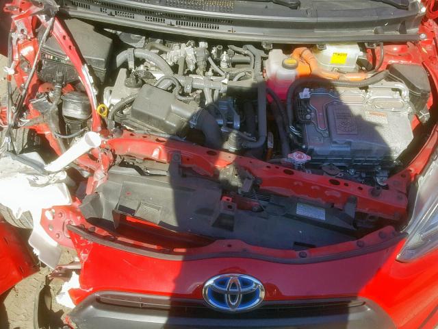 JTDKDTB32H1590911 - 2017 TOYOTA PRIUS C RED photo 7