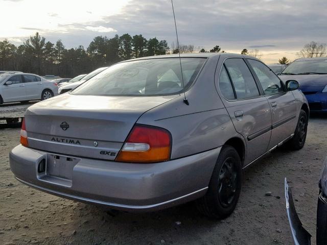 1N4DL01D4XC214563 - 1999 NISSAN ALTIMA XE SILVER photo 4