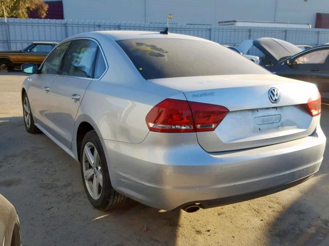 1VWBP7A32EC011560 - 2014 VOLKSWAGEN PASSAT SE SILVER photo 3