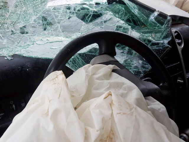 JTLKT324854013228 - 2005 TOYOTA SCION XB SILVER photo 8