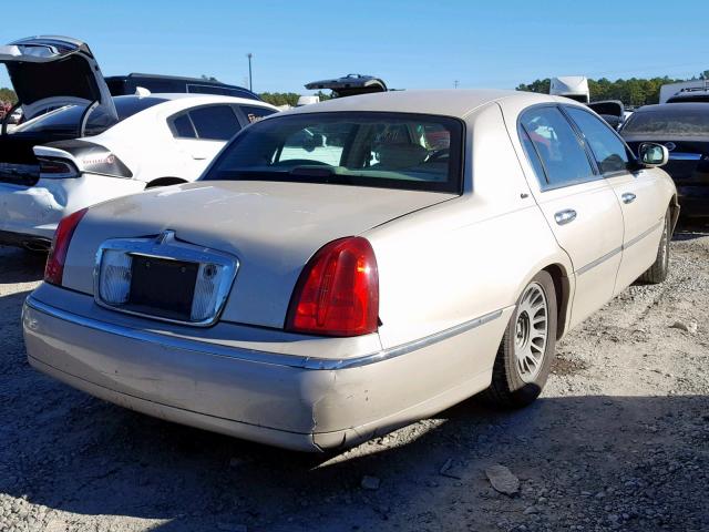 1LNHM83W32Y637857 - 2002 LINCOLN TOWN CAR C BEIGE photo 4