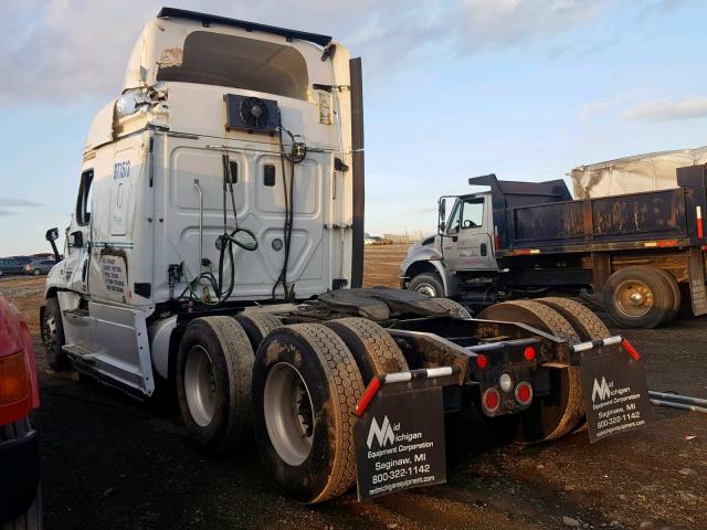 3AKJGLD59FSFZ5686 - 2015 FREIGHTLINER CASCADIA 1 WHITE photo 3