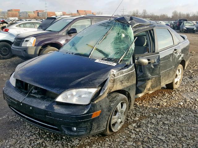 1FAHP34N77W275920 - 2007 FORD FOCUS ZX4 BLACK photo 2