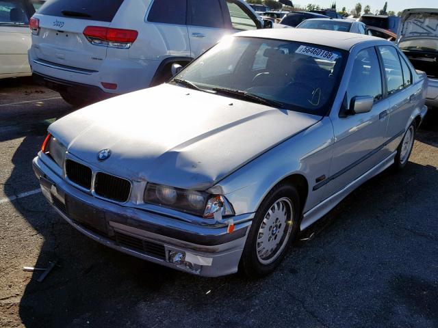 4USCD8323TLC72409 - 1996 BMW 318 I AUTO SILVER photo 2