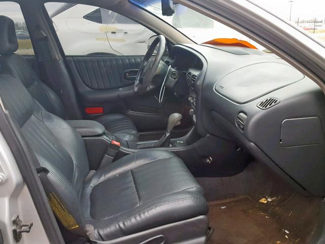 1G2WP52K11F155631 - 2001 PONTIAC GRAND PRIX BLACK photo 5