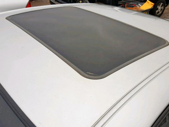 1G2WP52K11F155631 - 2001 PONTIAC GRAND PRIX BLACK photo 9