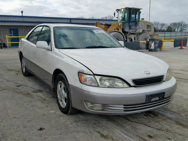 JT8BF22G1V0030353 - 1997 LEXUS ES 300 WHITE photo 1